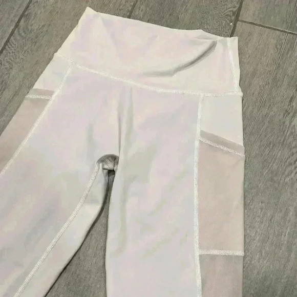 Offline By Aerie Leggings with Mesh Pockets Size Small - Picture 4 of 8